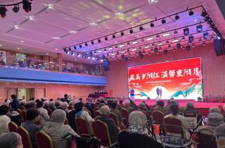 航天35所公益演出隊走進(jìn)燕達(dá) “志愿紅”添彩“夕陽紅”